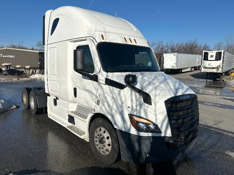 2022 Freightliner Cascadia in Fitchburg, MA