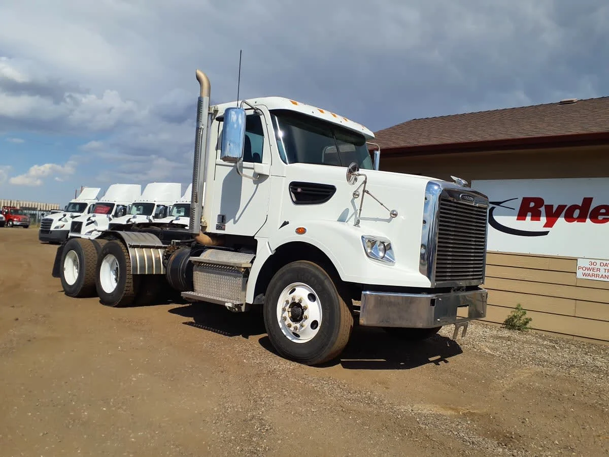 2019 Freightliner 122SD in Commerce City, CO — photo 3