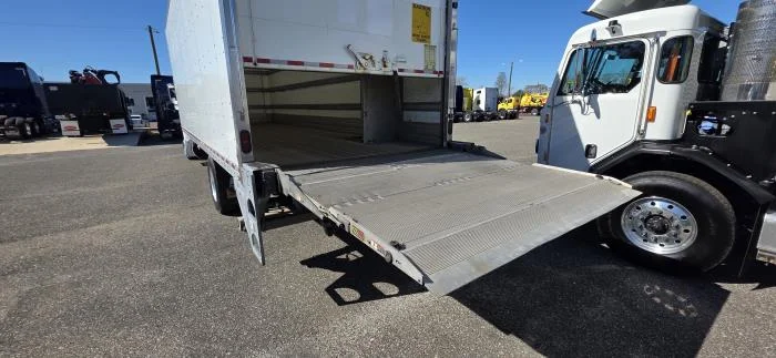 2020 Peterbilt 337 - image 16