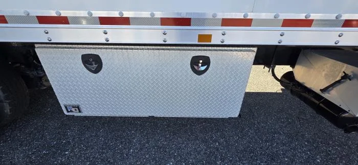 2020 Peterbilt 337 - image 10