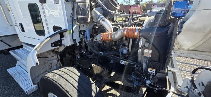 2020 Peterbilt 337 - image 28