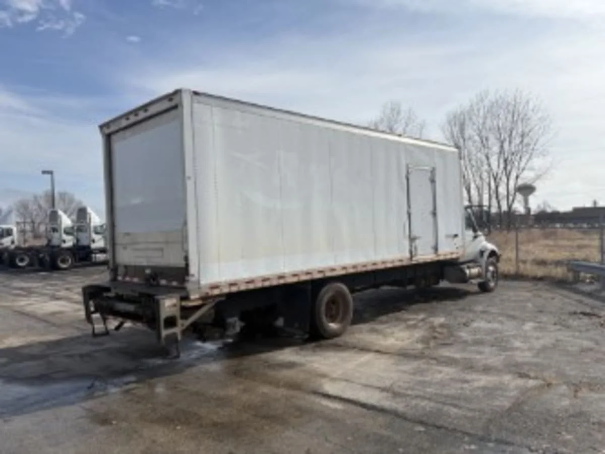2019 International 4300 in Oak Creek, WI — photo 4