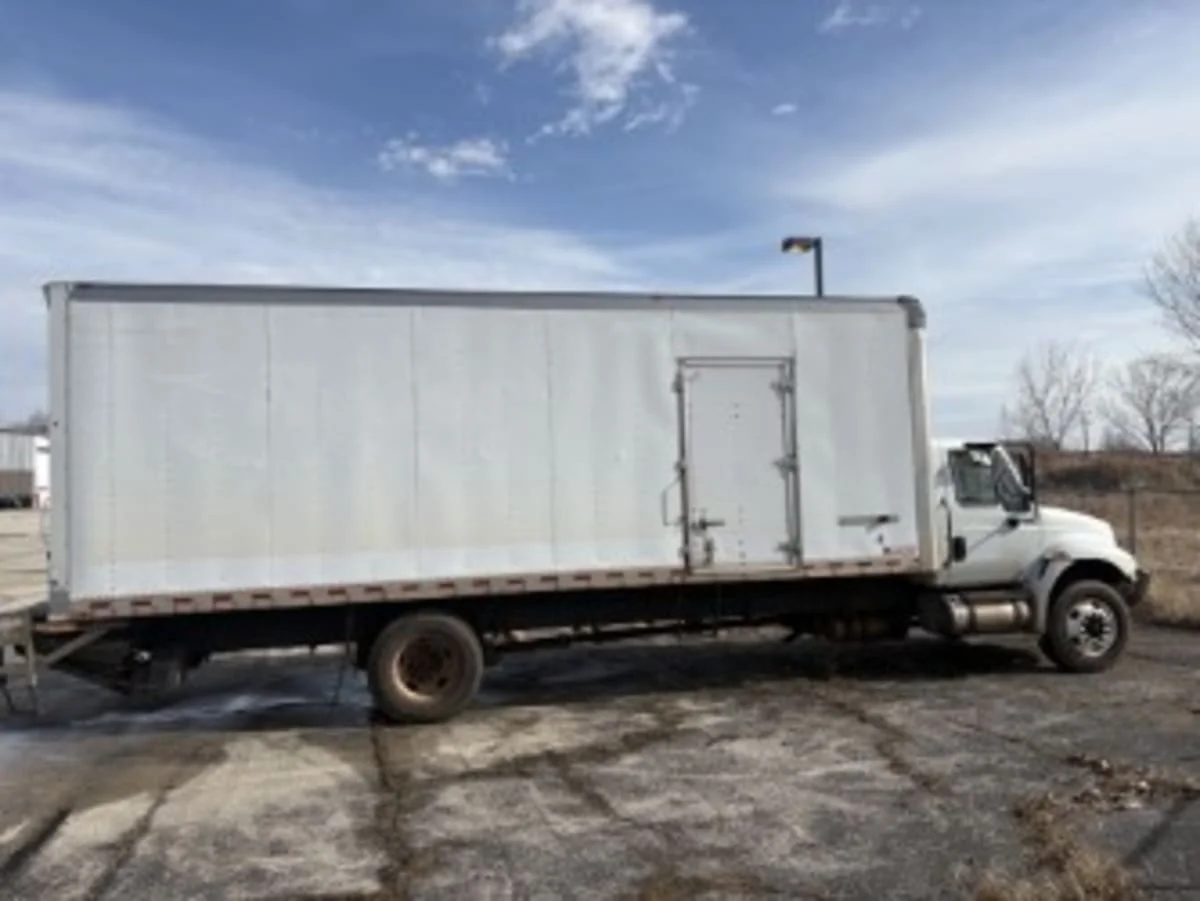 2019 International 4300 in Oak Creek, WI — photo 10