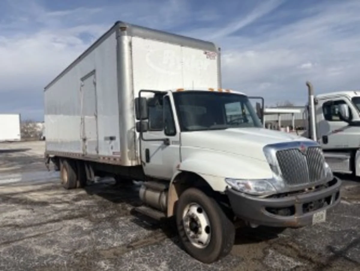 2019 International 4300 in Oak Creek, WI — photo 3