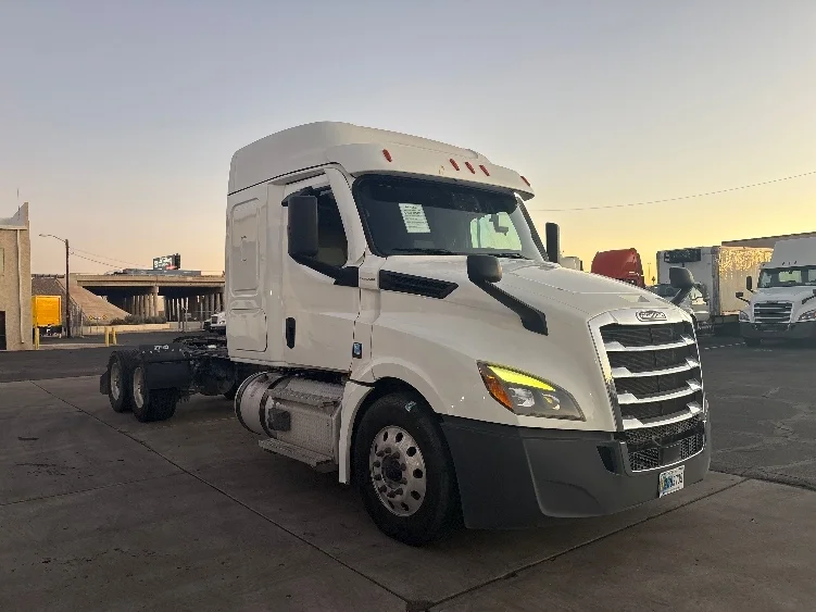 2020 Freightliner Cascadia in Phoenix, AZ