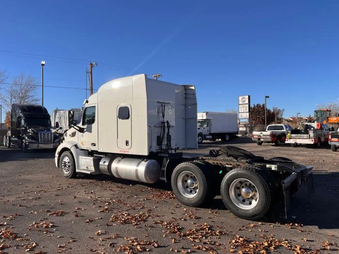 2022 Peterbilt 579 in Albuquerque, NM — photo 4