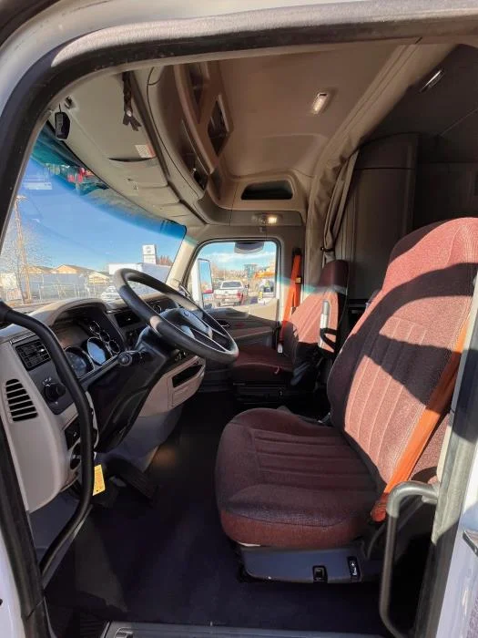 2022 Peterbilt 579 in Albuquerque, NM — photo 11