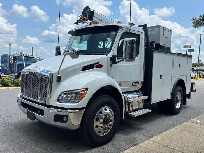 2027 Peterbilt 536 — photo 2