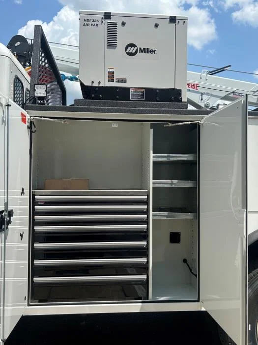 2027 Peterbilt 536 — photo 8
