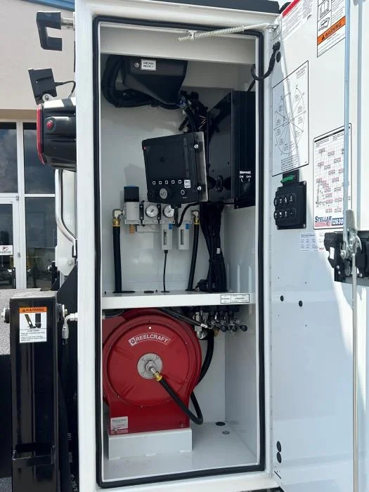 2027 Peterbilt 536 — photo 16