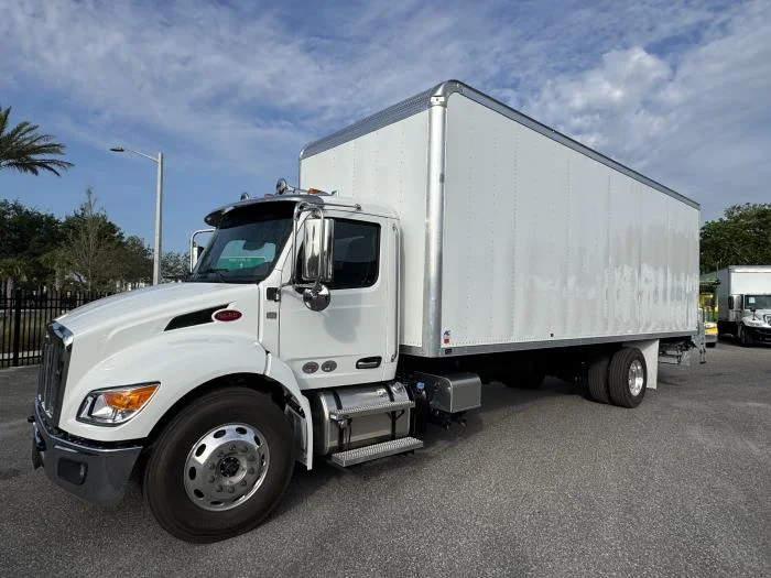 2025 Peterbilt 536 - image 2