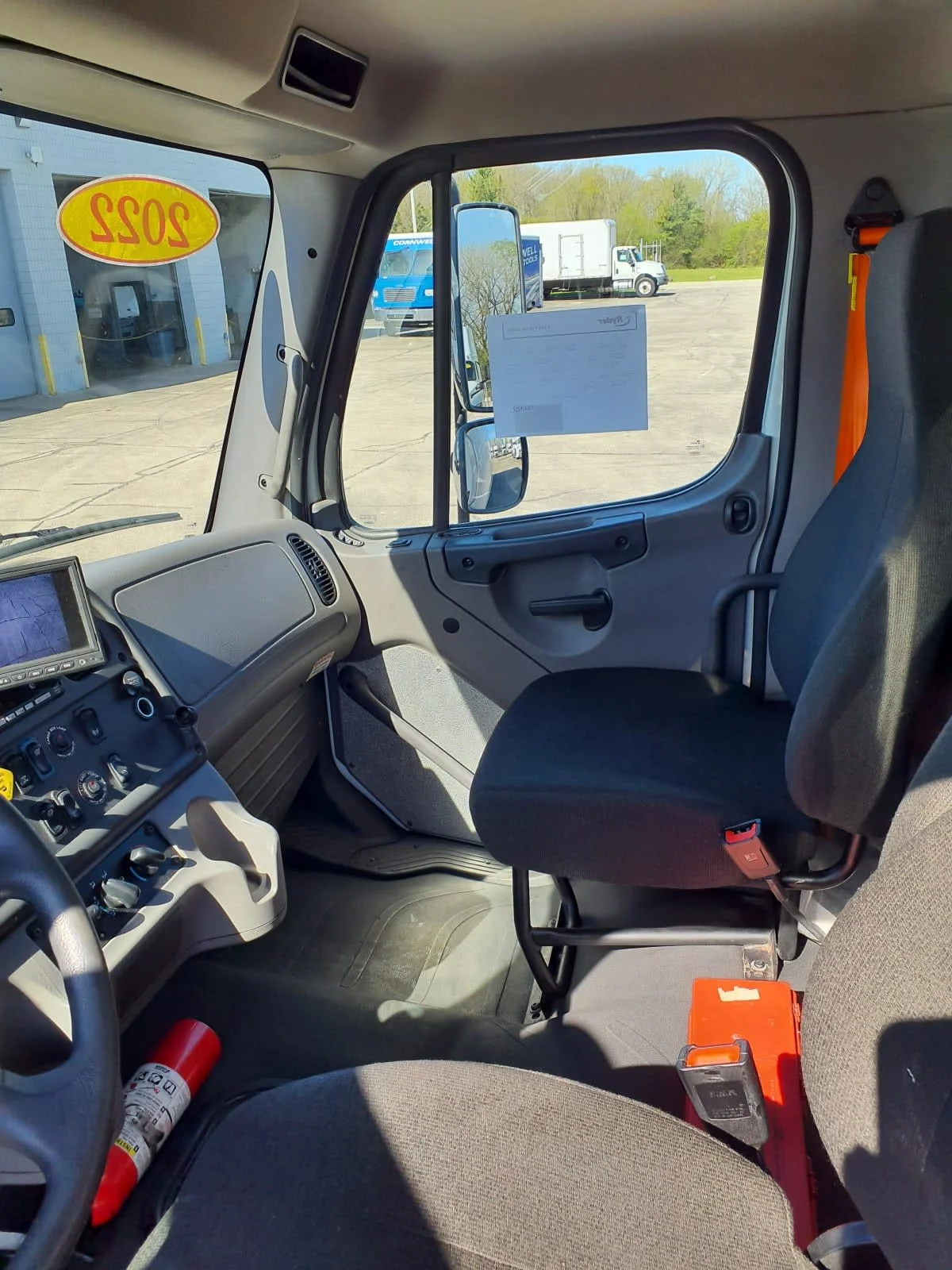 2022 Freightliner M2 106 in Oak Creek, WI — photo 7