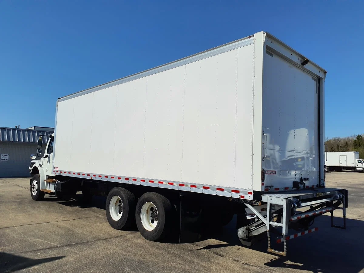 2022 Freightliner M2 106 in Oak Creek, WI — photo 6
