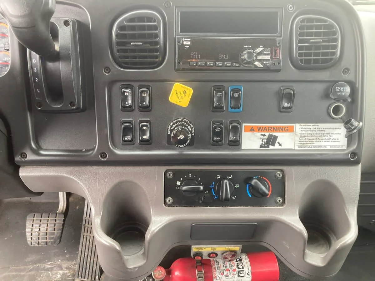 2020 Freightliner M2 106 in Springfield, MA — photo 14