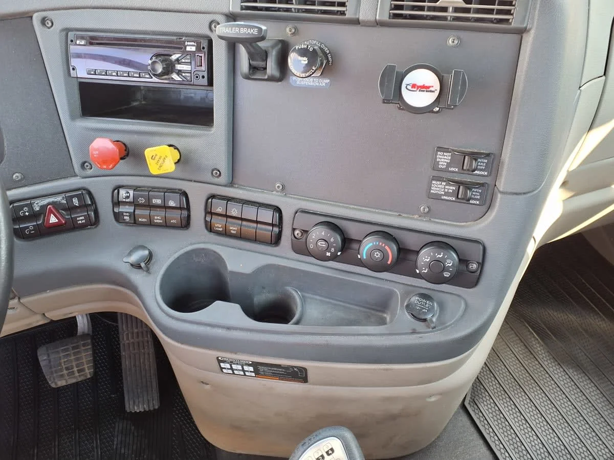 2019 Freightliner Cascadia in Greenville, SC — photo 11