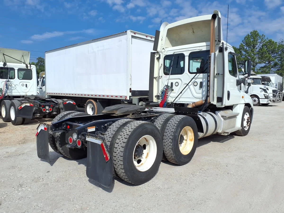 2019 Freightliner Cascadia in Greenville, SC — photo 4