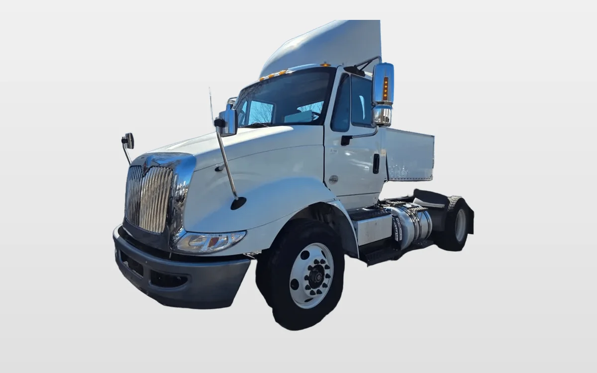 2018 International - image 1