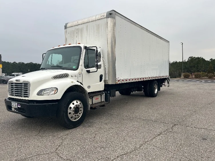 2018 Freightliner M2 106 in Prince George, VA — photo 3
