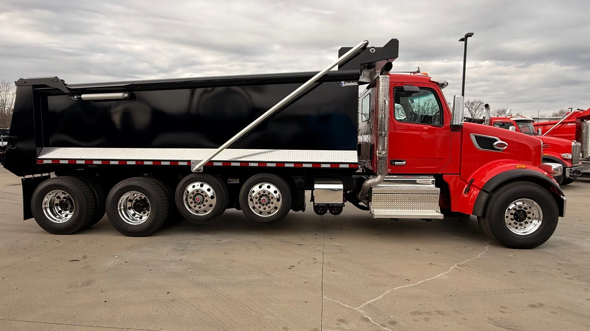 2026 Peterbilt 567 in Charlotte, NC — photo 6