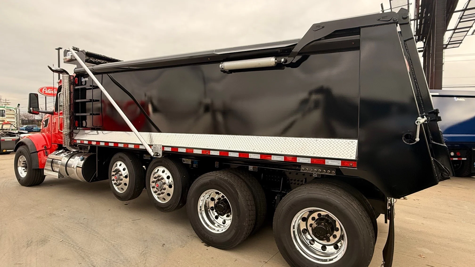 2026 Peterbilt 567 in Charlotte, NC — photo 3