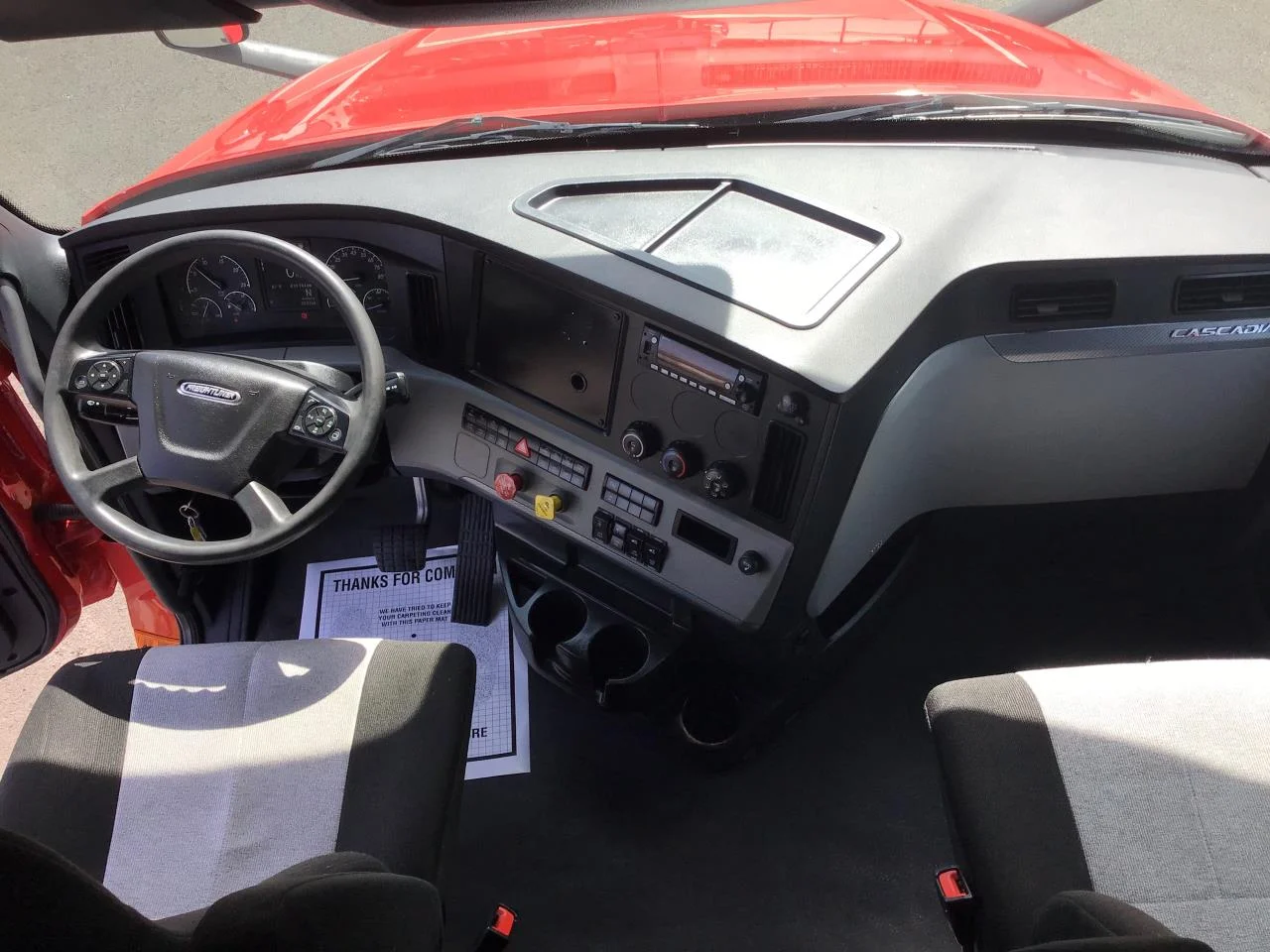 2022 Freightliner Cascadia - image 9