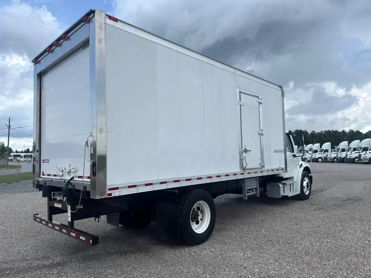 2019 Freightliner M2 106 in Birmingham, AL — photo 4