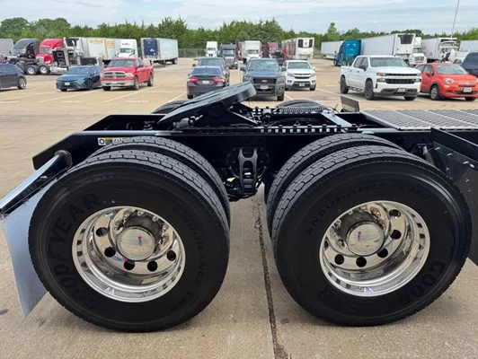 2027 Kenworth W900 in Dallas, TX — photo 4