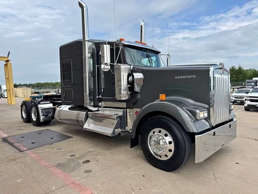 2027 Kenworth W900 in Dallas, TX