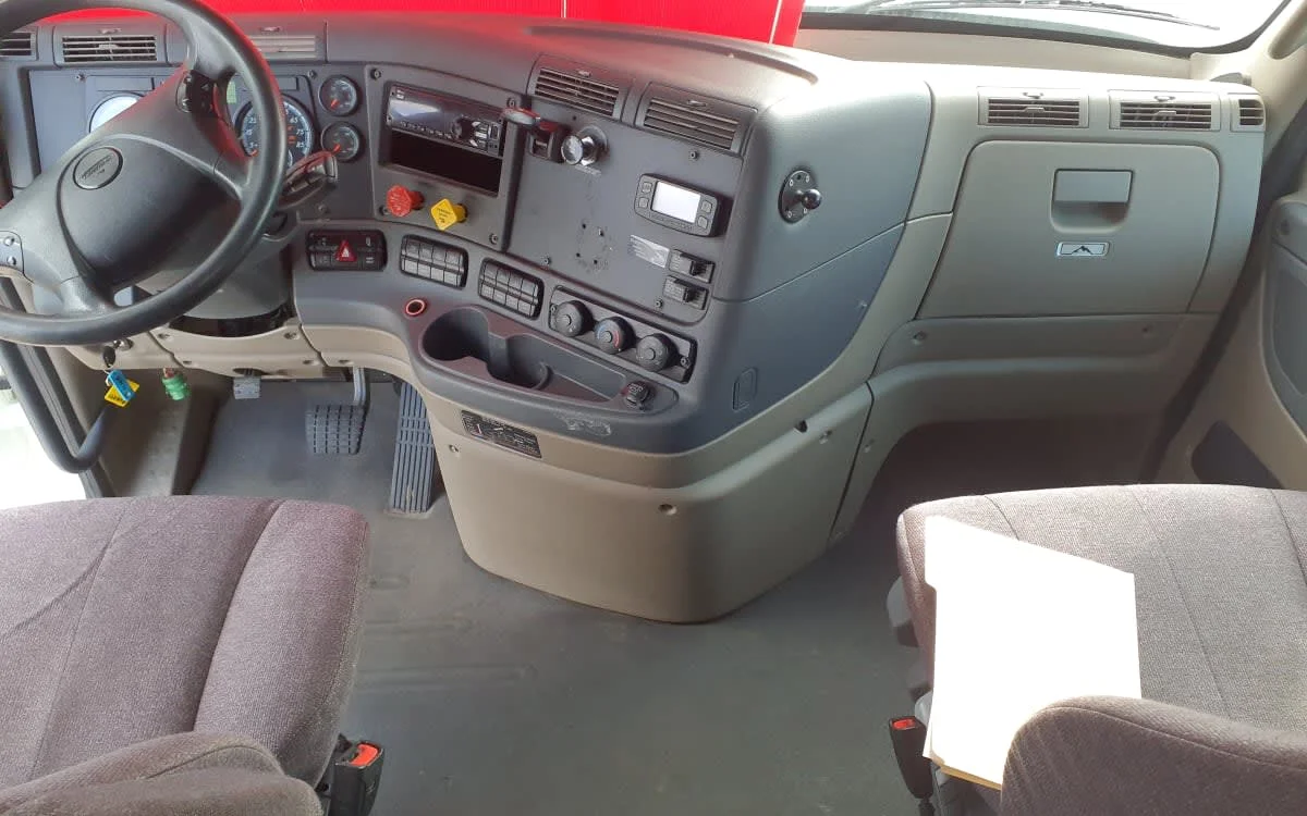 2019 Freightliner Cascadia in Birmingham, AL — photo 7