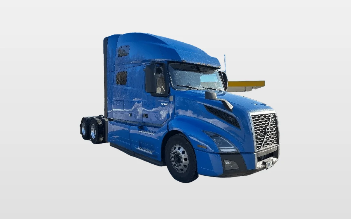 2021 Volvo - image 1