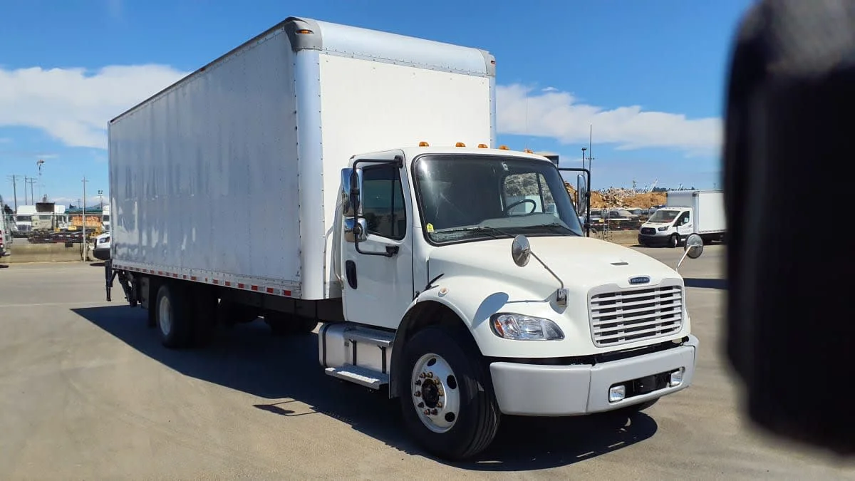 2022 Freightliner M2 106 in Tacoma, WA — photo 3