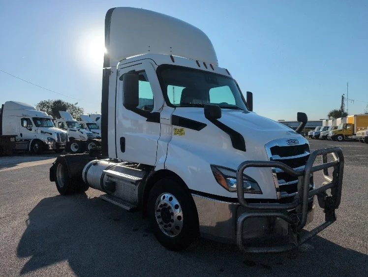 2020 Freightliner Cascadia in Ocala, FL