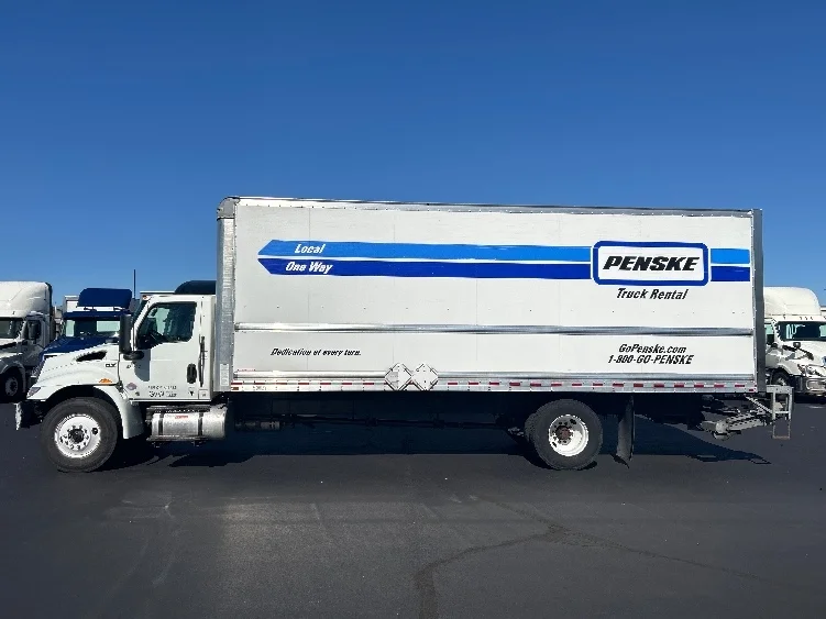 2022 International MV - image 4