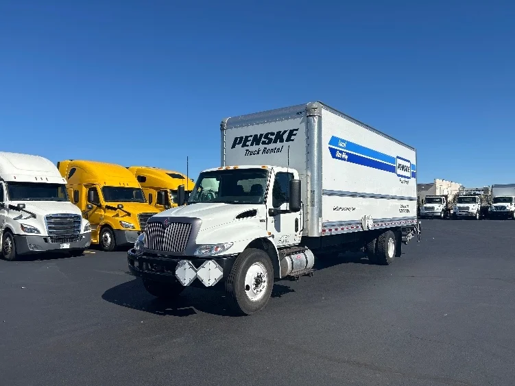 2022 International MV - image 3