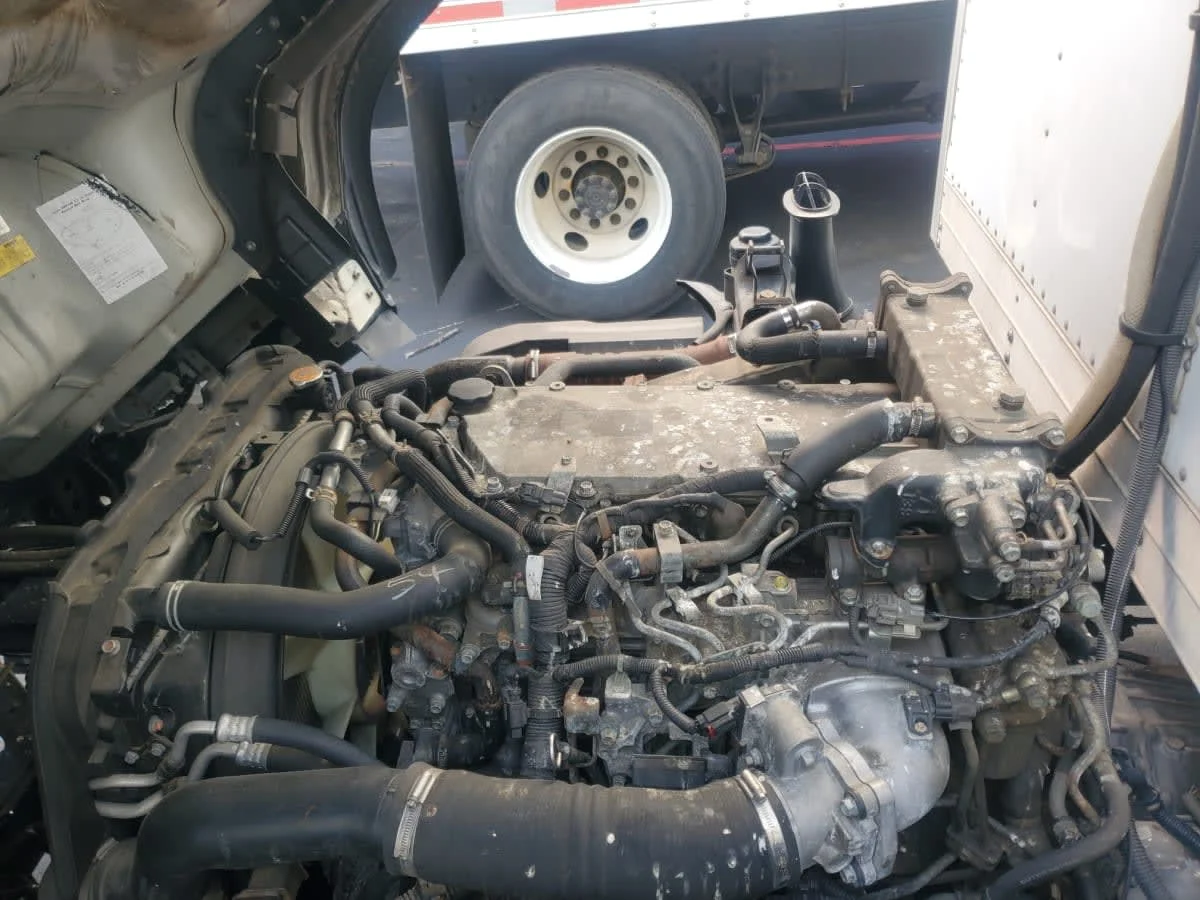 2018 Isuzu NRR - image 10