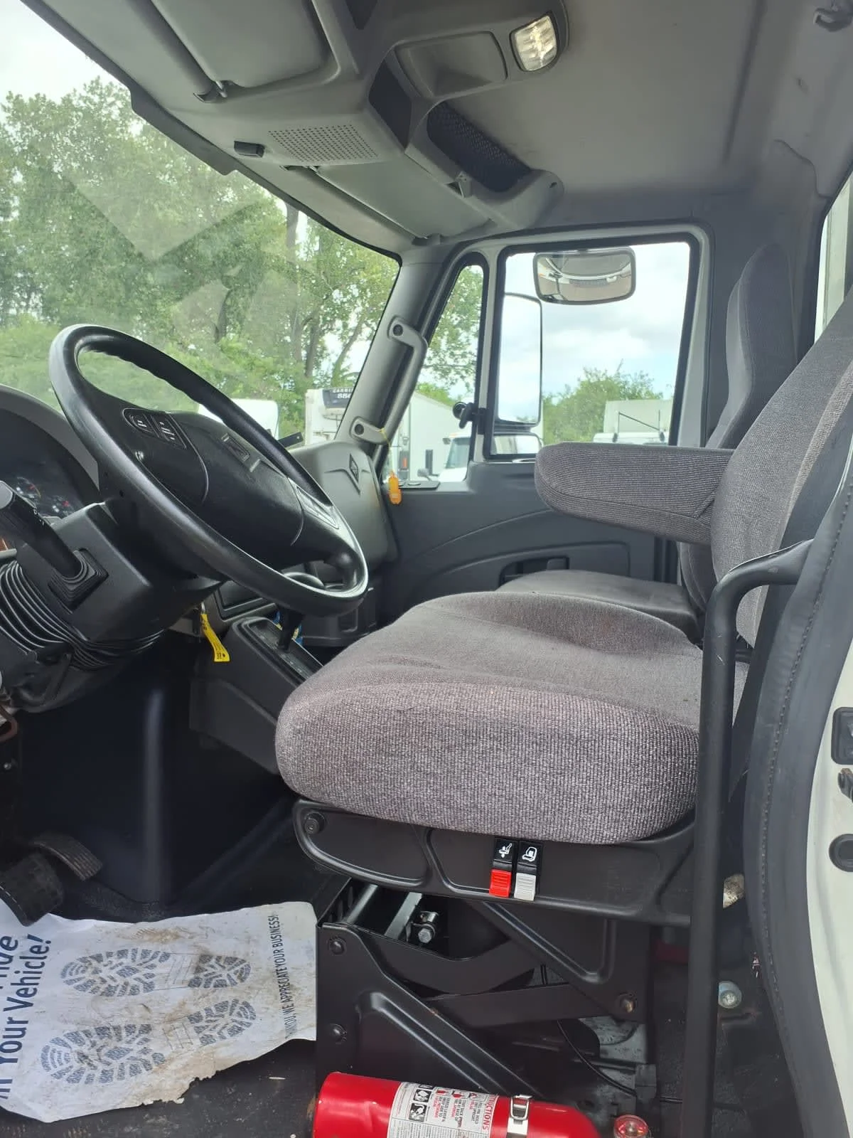 2018 International 4300 in Taylor, MI — photo 8