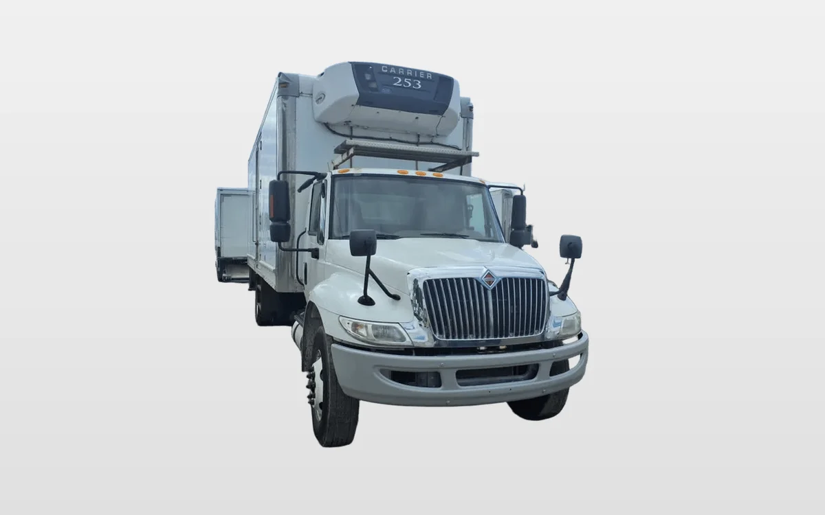 2018 International 4300 - image 1