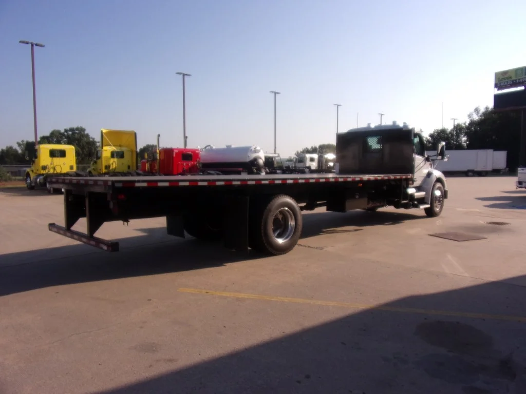 2026 Peterbilt 537 in Fort Smith, AR — photo 2