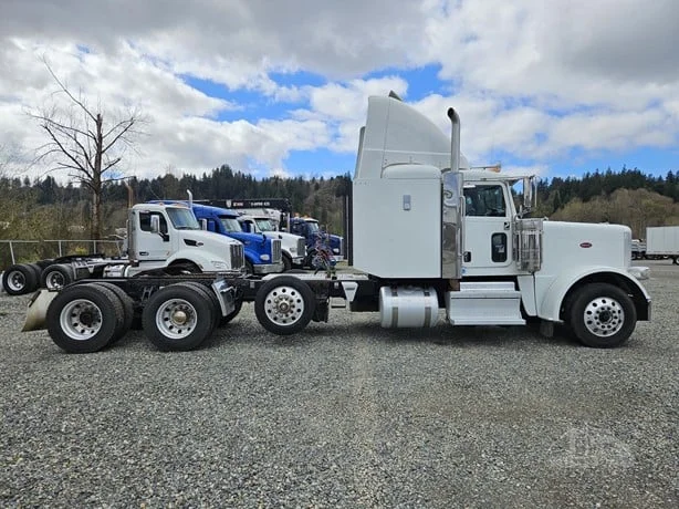 2020 Peterbilt 389 in MS — photo 6