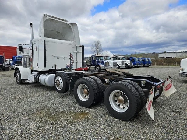 2020 Peterbilt 389 in MS — photo 3