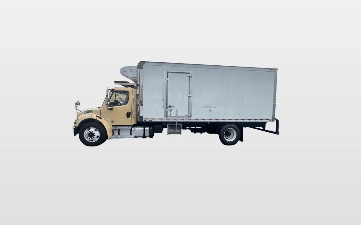 2020 Freightliner M2 106 - image 1