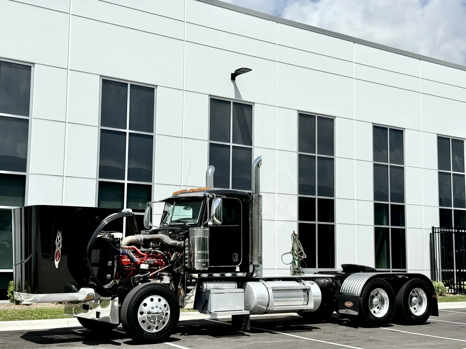2021 Peterbilt 389 in New Lenox, IL — photo 10