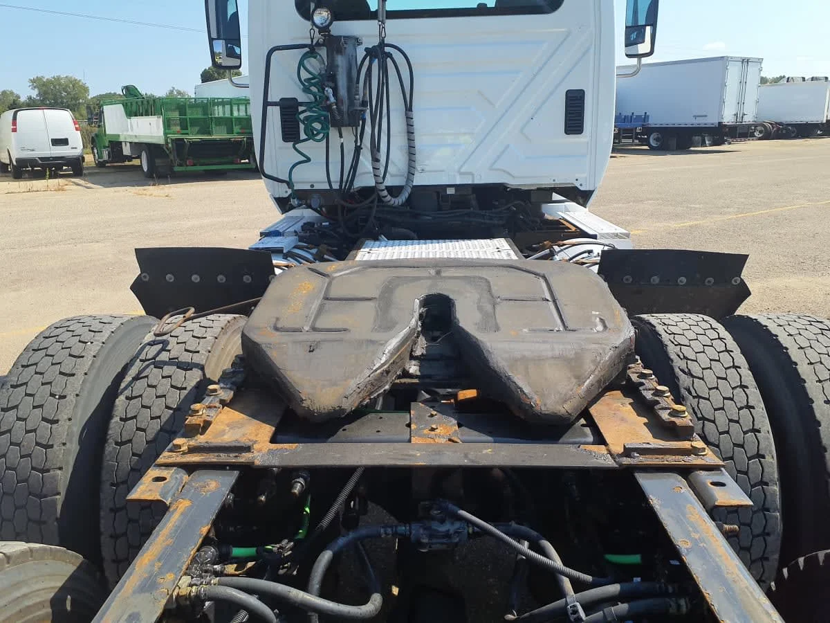 2016 International ProStar - image 10