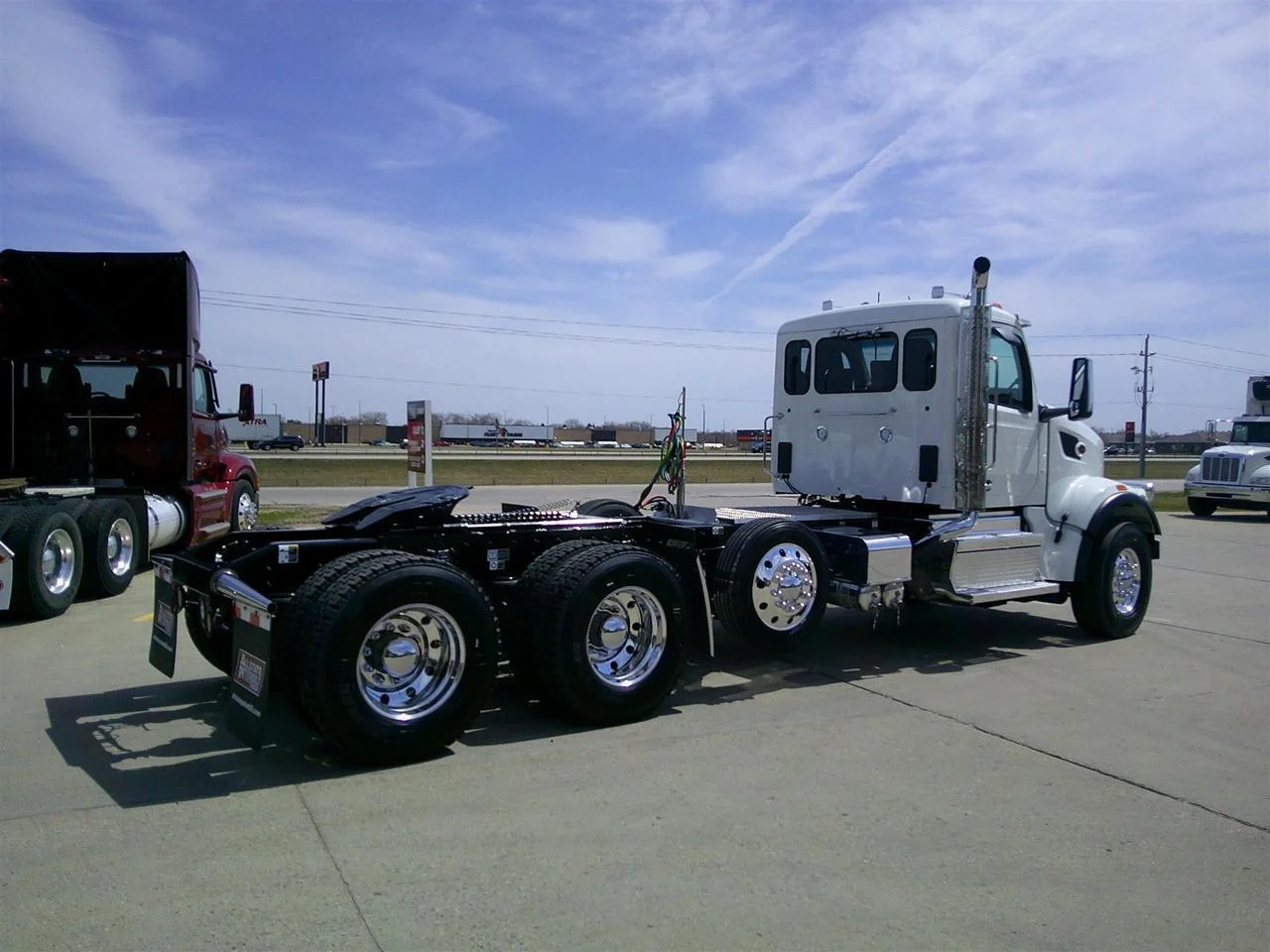 2027 Peterbilt 567 in Fargo, ND — photo 7