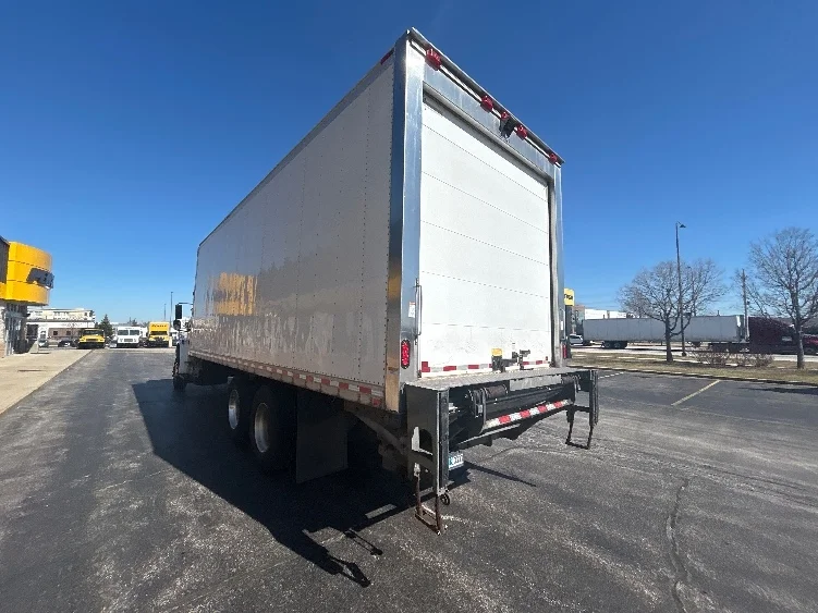 2020 Freightliner M2 106 - image 6