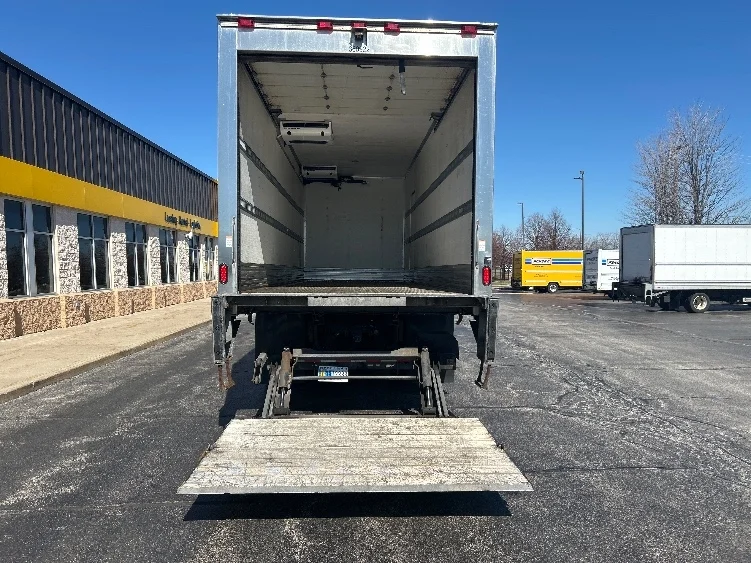 2020 Freightliner M2 106 - image 9