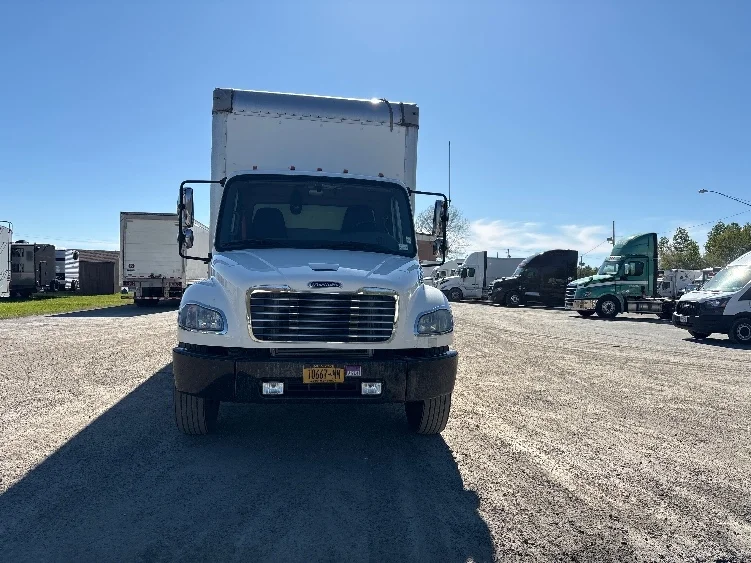 2019 Freightliner eM2 in Gansevoort, NY — photo 2