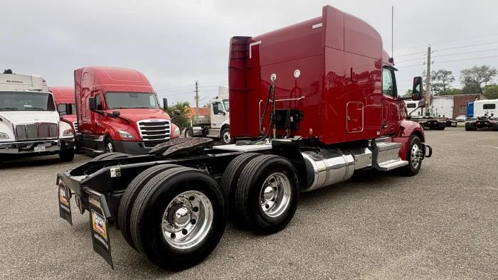 2022 Peterbilt 579 — photo 7