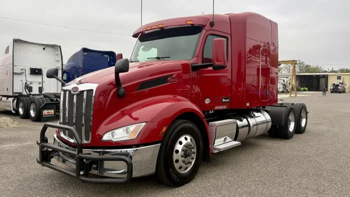 2022 Peterbilt 579 — photo 3