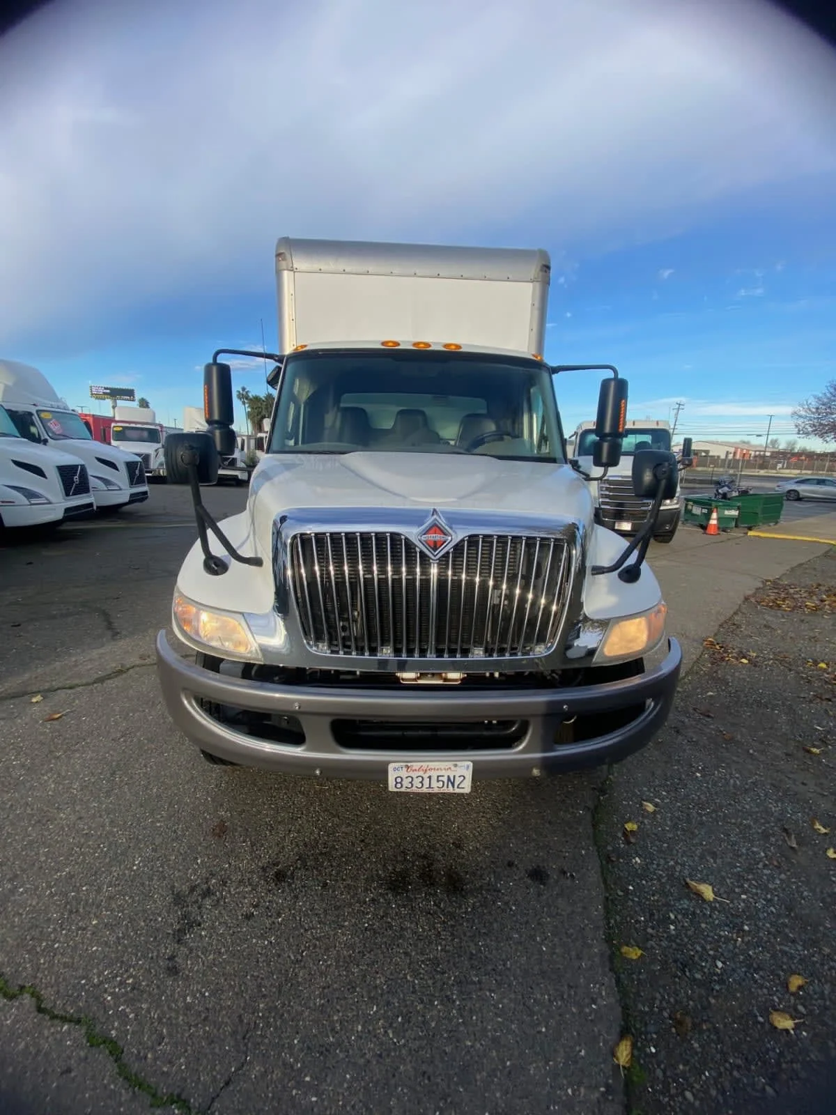 2019 International 4300 in West Sacramento, CA — photo 2